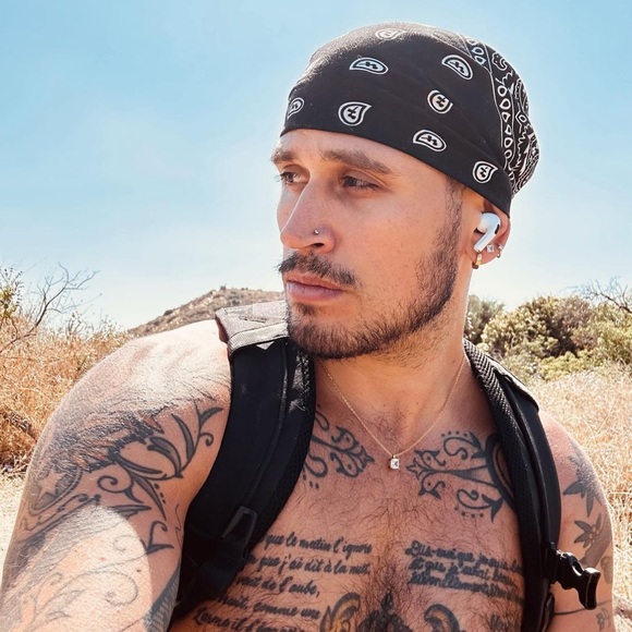 Meet your Posher, Nickolas - Picture 7 of 7